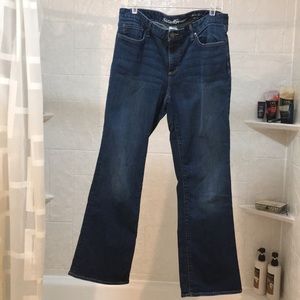 Eddie Bauer Slightly Curvy Boot Cut Jeans
